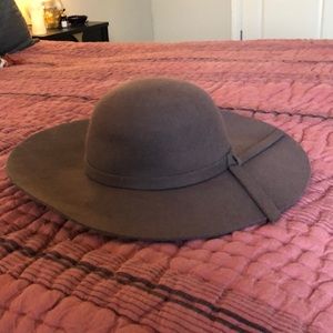 SOLD Grey floppy hat